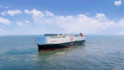 中集交付首艘7000車位汽車運輸船，開啟國際船舶運輸新篇章
